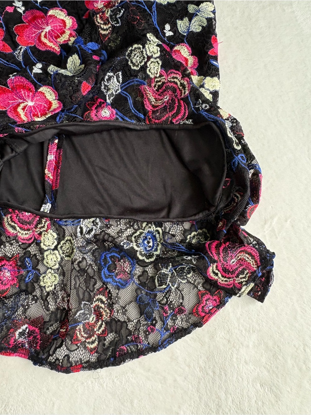 GUESS Floral Embroidered Lace Bustier Midi Dress NWOT 10 - Picture 11 of 16
